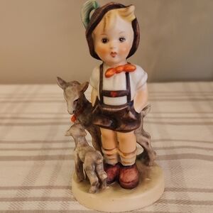 Goebel HUMMEL figurine LITTLE GOAT HERDER